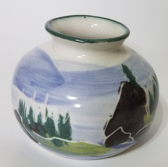 Small handpainted pottery - Picture 2 of 3